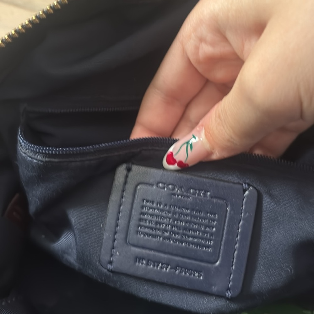 Leather Coach bag - Picture 3 of 3